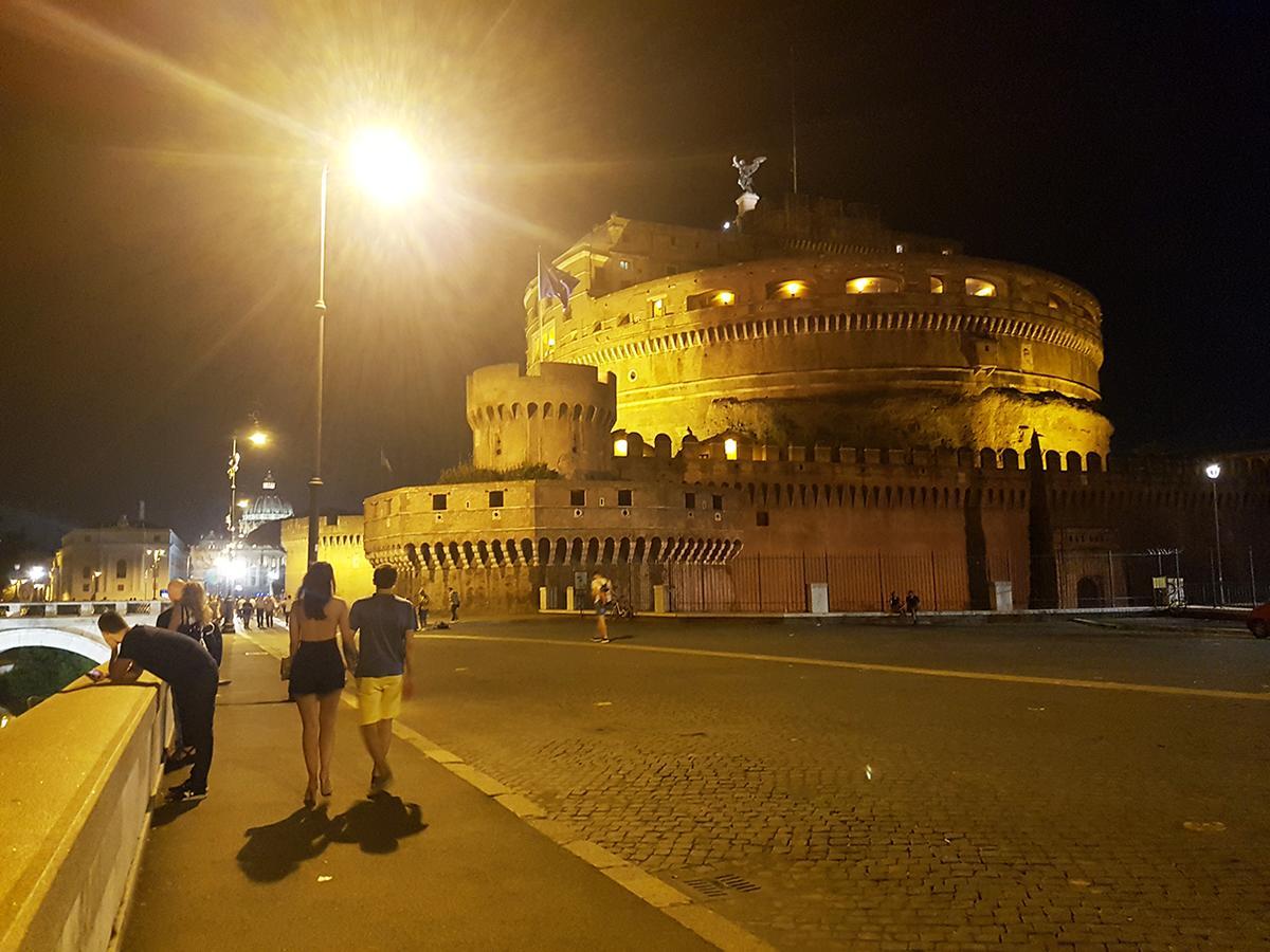 Domus Barberini Acomodação com café da manhã Roma Exterior foto